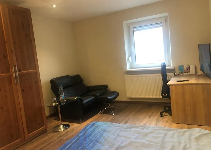 Calm Spacy Room, Own Modern Bath, Near Center, To 1 Person Or A Couple - Not Suitable For Craftsmen, Not Accepted - Privatly Rented